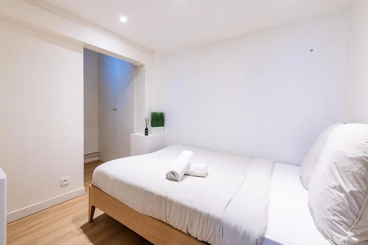 Avenue Breteuil Family - 11 Pers - Unique - Cosy Apartment Paris