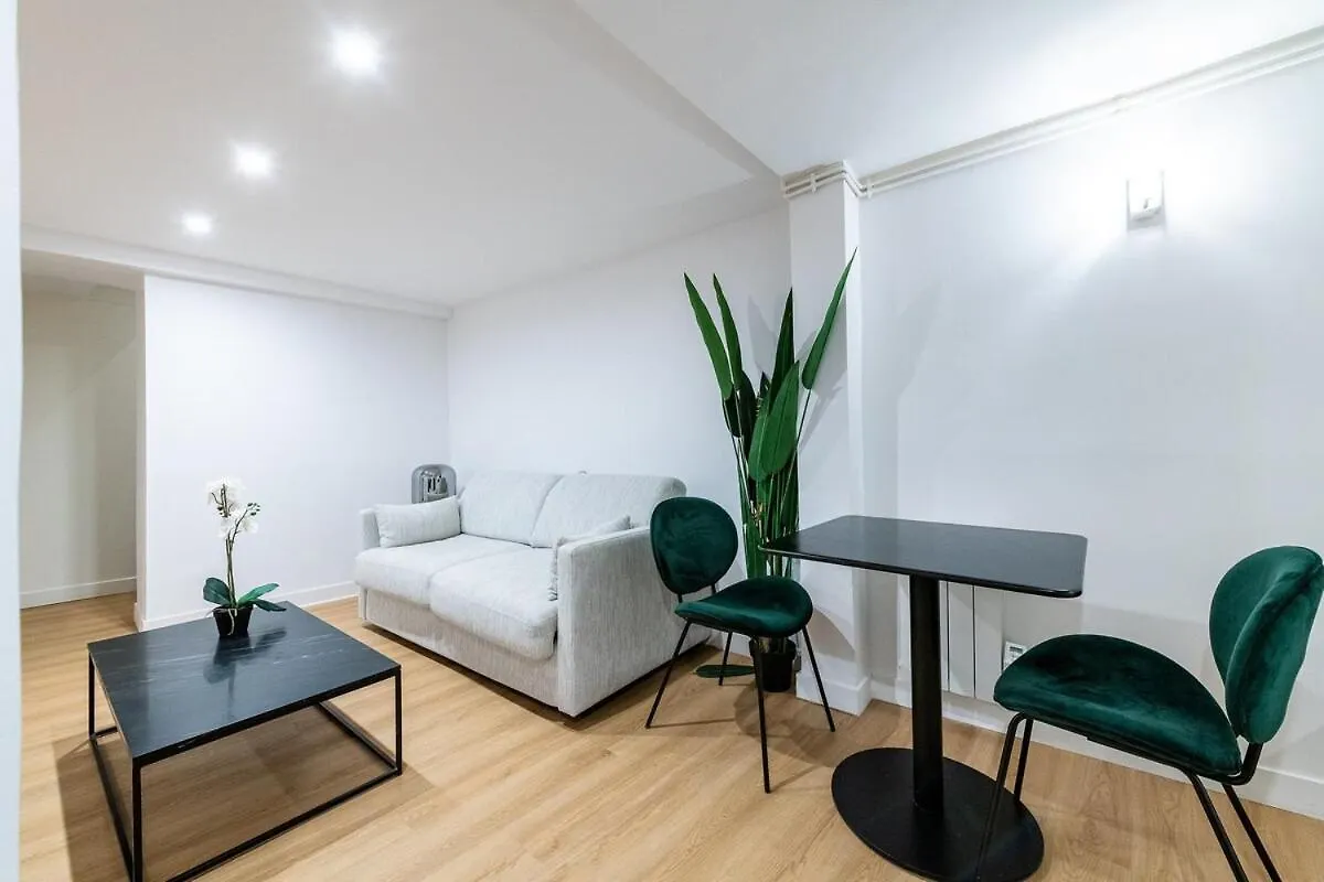 Appartamento Avenue Breteuil Family - 11 Pers - Unique - Cosy Parigi