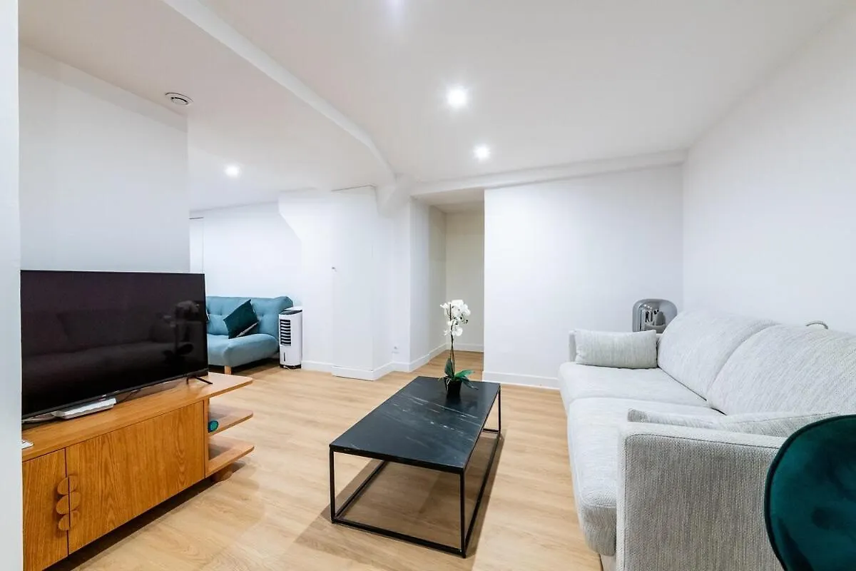 Appartamento Avenue Breteuil Family - 11 Pers - Unique - Cosy Parigi 0*,  Francia